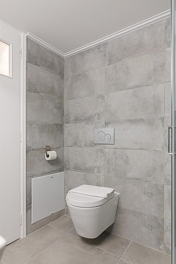 Spacious Two Bedroom Apartment In Central Location Aten Exteriör bild